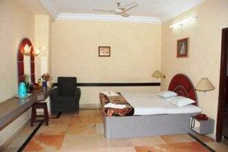 Hotel Sarvesh, Gangavathi 2